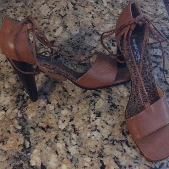 Sandals - Picture 2 of 4